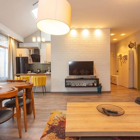 Luxury 4 Bedroom Apartment #1 In The City Center Of טביליסי מראה חיצוני תמונה